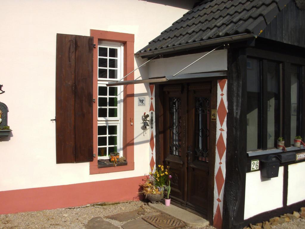 Hotel Haus Klara Mannebach  Esterno foto
